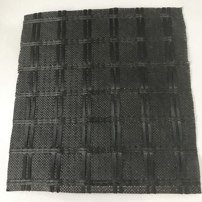Fiberglass geogrid with Nonwoven 3